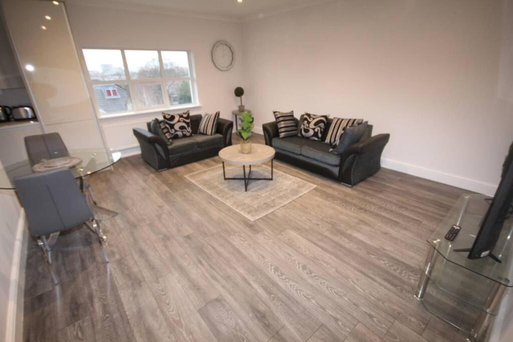 Great West Road Apartments Flat D London Exterior photo